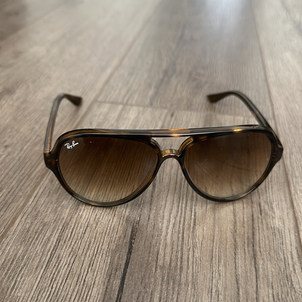 Ray Ban RB 4125